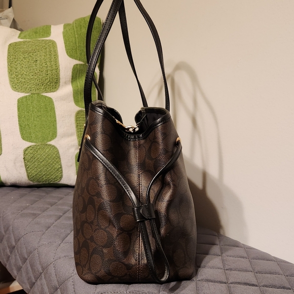 COACH Drawstring Carryall - Picture 6 of 8